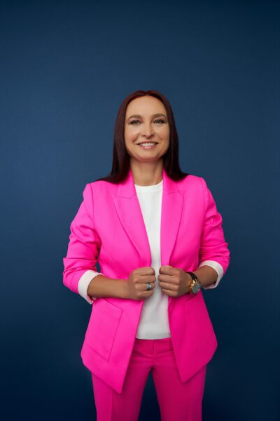 Dr. Larysa Visengeriyeva